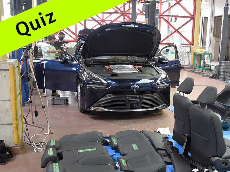 トヨタ「ミライ」を分解、出てきた謎のセンサーとは？